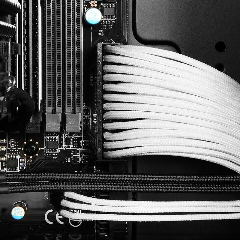 BitFenix Alchemy Molex to 3x 3-Pin Adapter 20cm - sleeved white/white